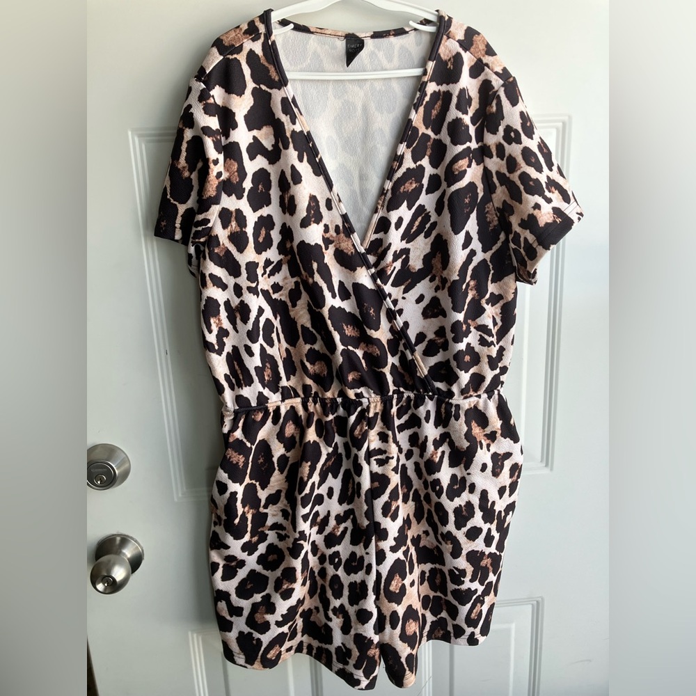 Animal leopard print one piece v-neck short sleeve shorts romper 0XL